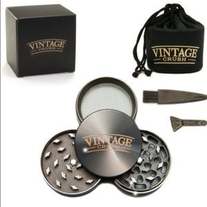 4PC Herb Grinder w/ Pollen Catcher by VintageCrush